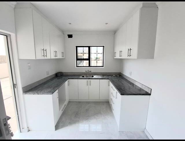 1 BEDROOM PROPERTY TO RENT IN RESERVOIR HILLS